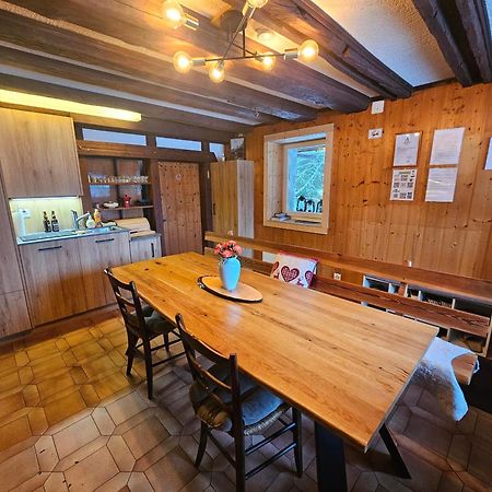 Petit Chalet Rustique Et Bucolique Bovernier Exteriér fotografie
