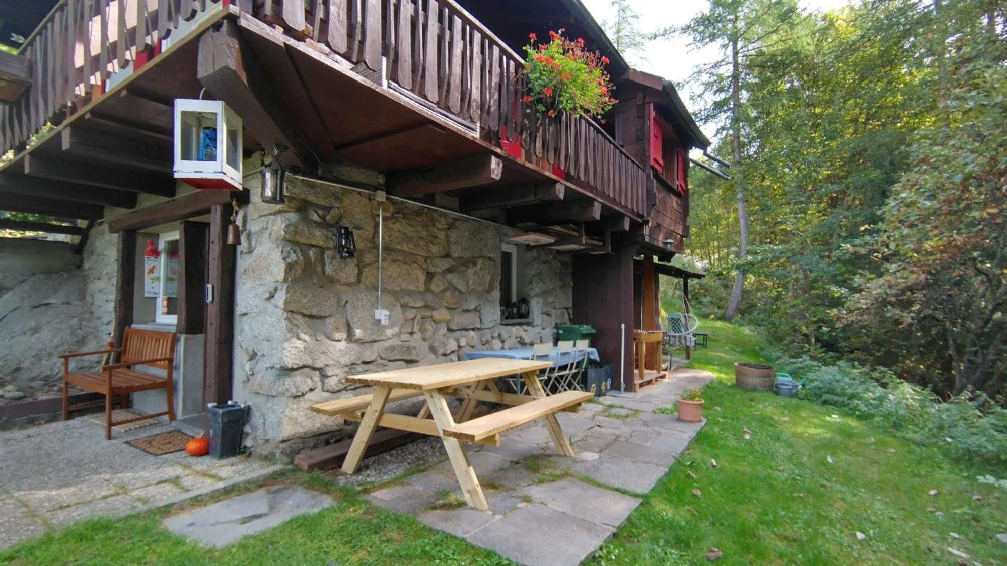 Petit Chalet Rustique Et Bucolique Bovernier Exteriér fotografie