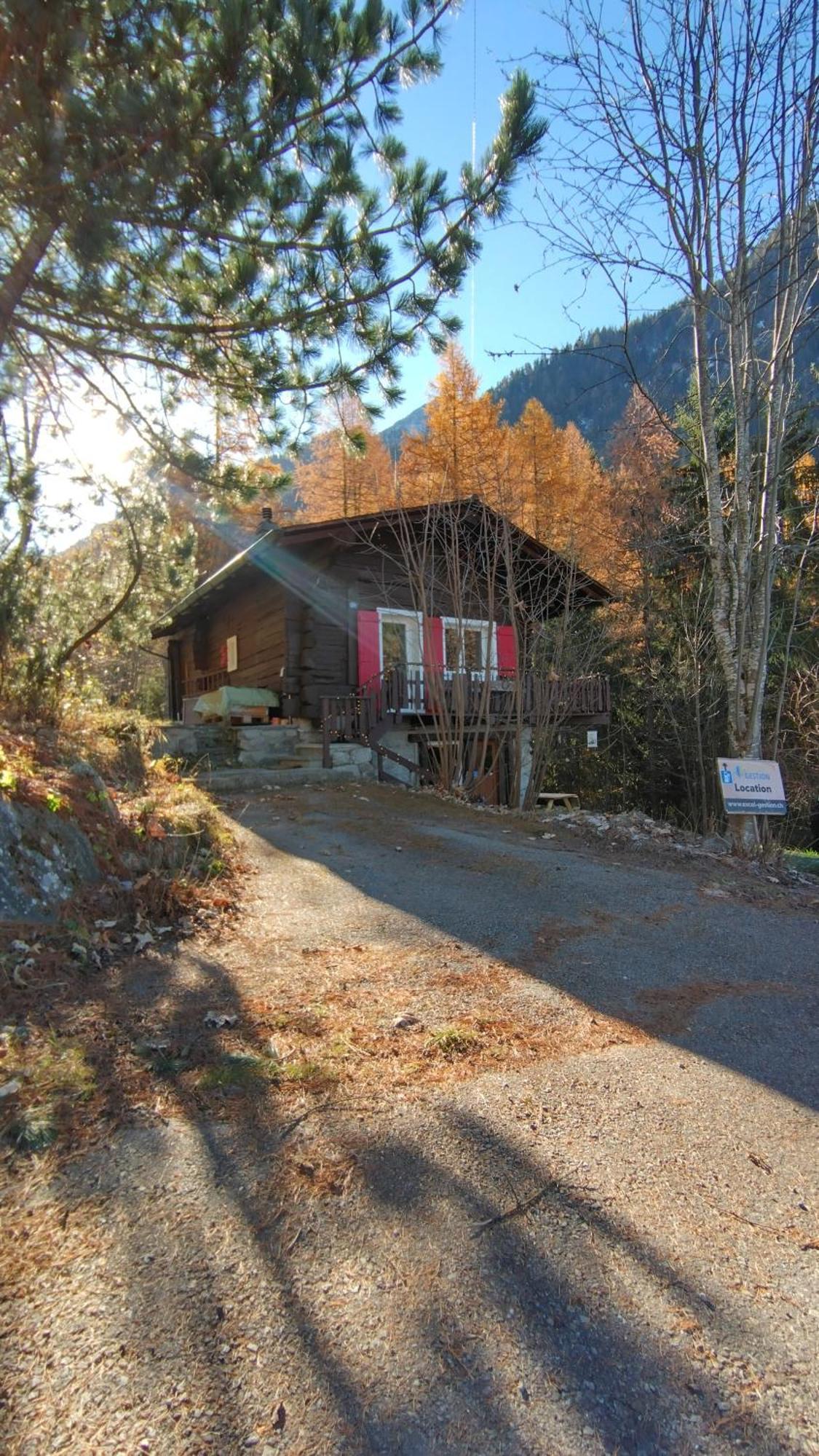 Petit Chalet Rustique Et Bucolique Bovernier Exteriér fotografie